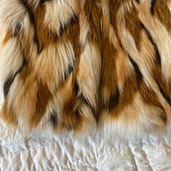 Lacey Lane Toddler's Faux Fur Vest. Super Cute. Very Good Condition. Size 2. - Picture 5 of 15